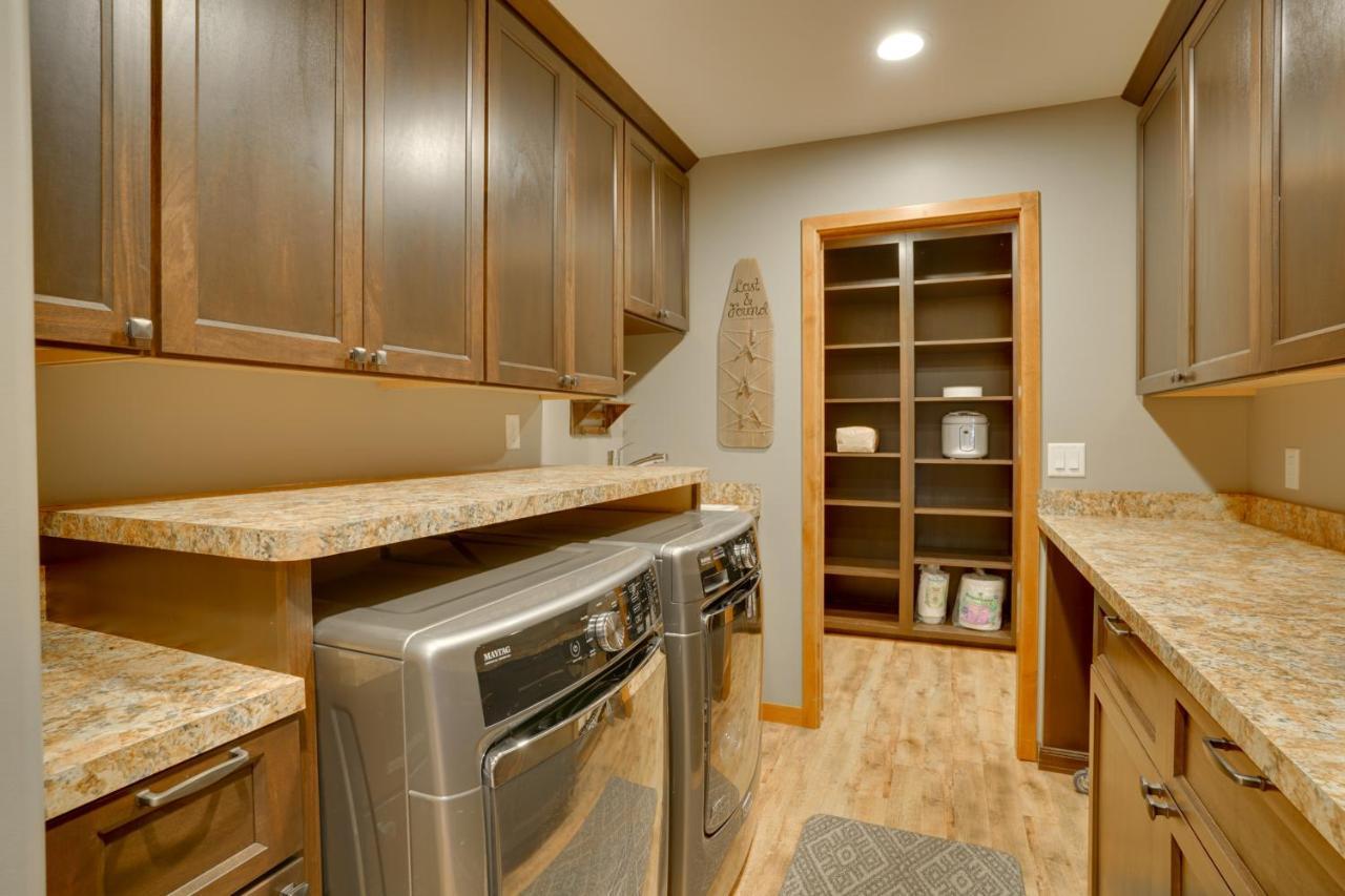 Expansive Shakopee Vacation Rental On 5 Acres! 외부 사진