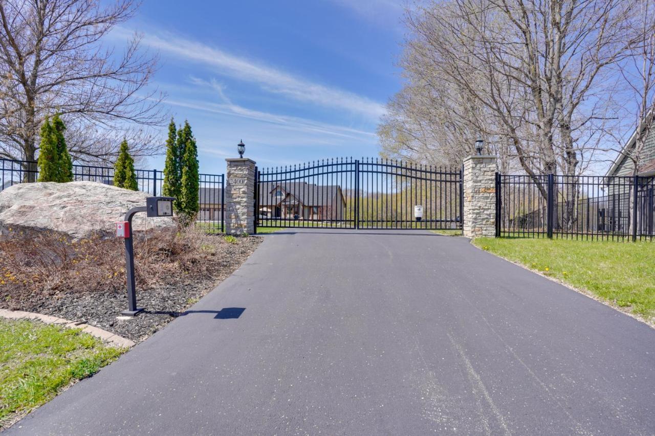 Expansive Shakopee Vacation Rental On 5 Acres! 외부 사진