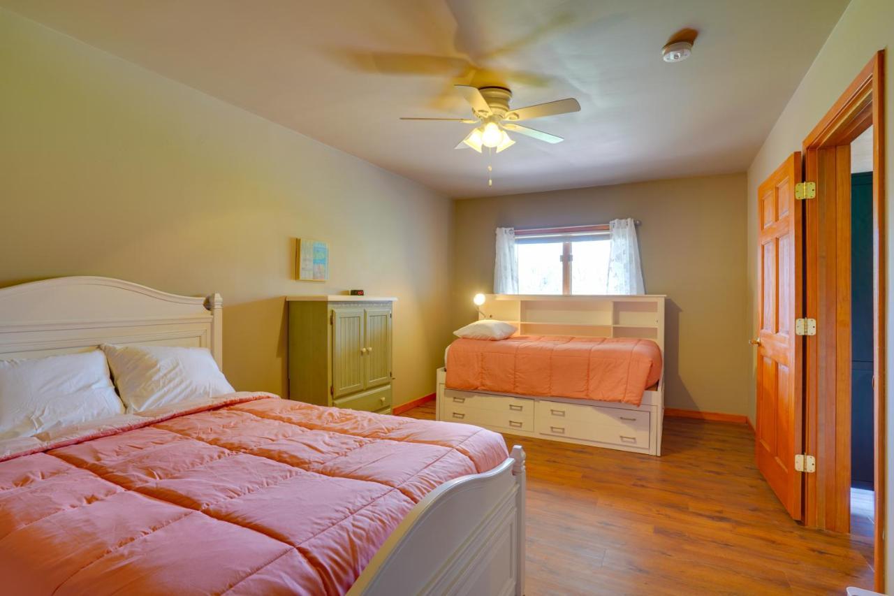 Expansive Shakopee Vacation Rental On 5 Acres! 외부 사진
